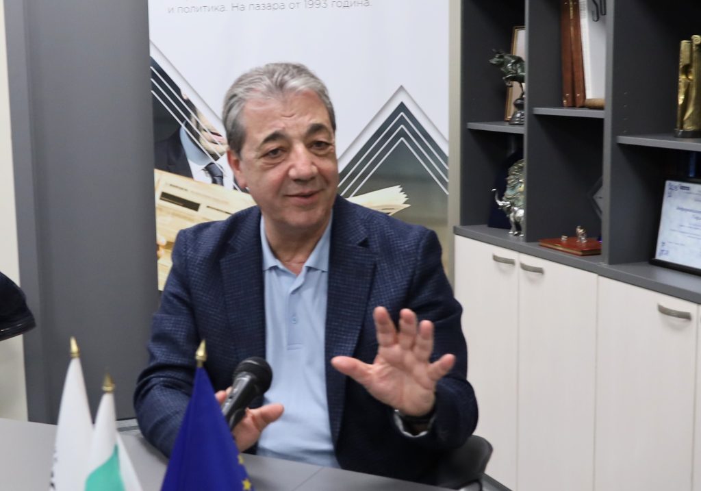 Проф. Вили Лилков: На един народ колкото е по-къса паметта, толкова е по-дълъг прехода, беше казал Михник (част 2) 1 Вили Лилков