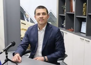 Мирослав Иванов: Зад ъгъла наднича правителство с премиер Пеевски. Или Борисов (част 2)