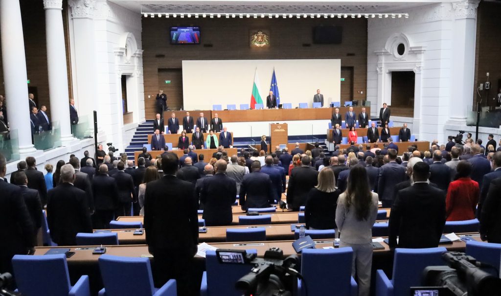 парламентът като епицентър, Депутатите не успяха да си изберат председател