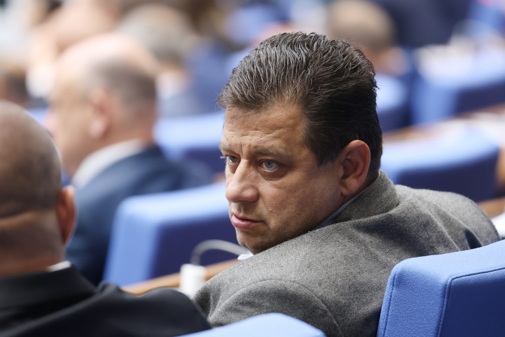 Драмите в най-малката парламентарна група не спират, според Николай Марков нямало партия "Величие"