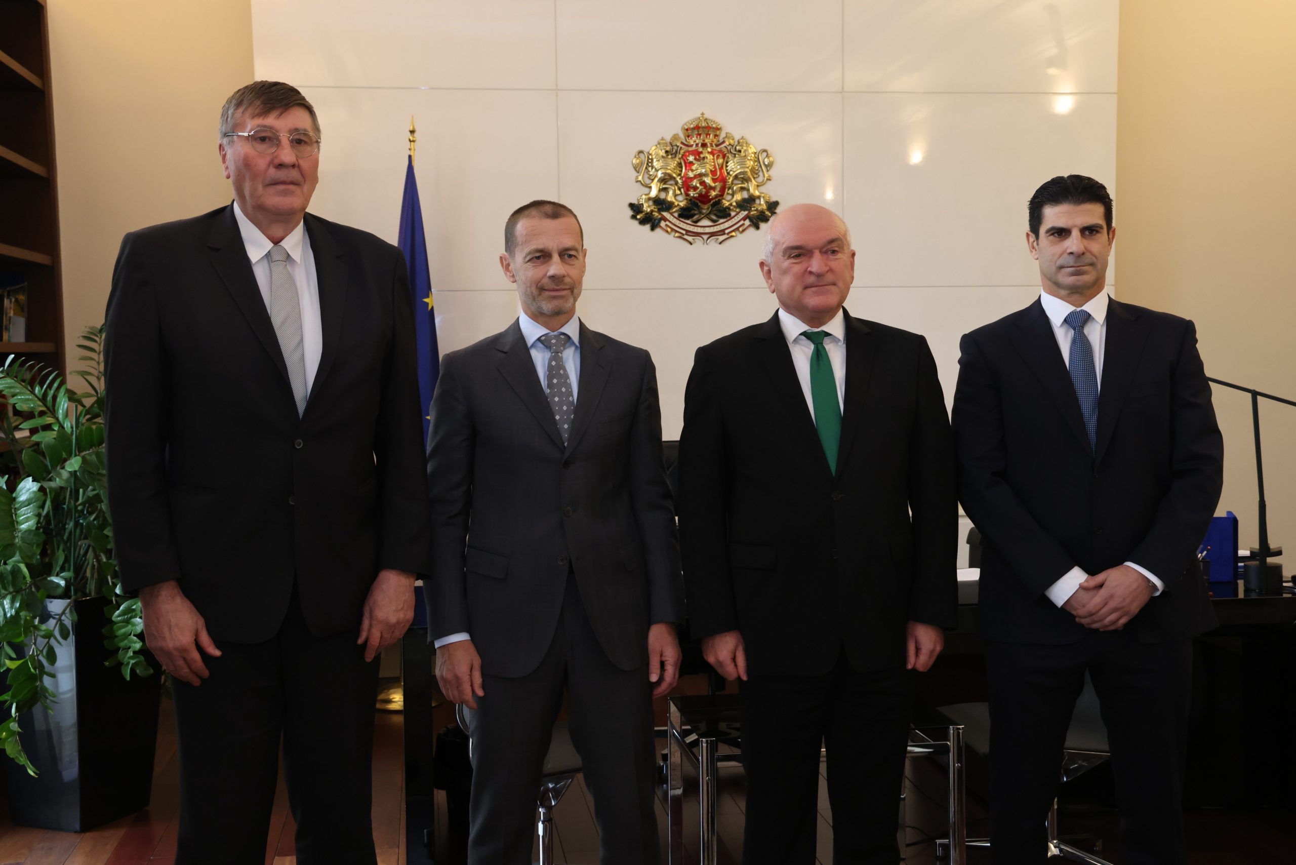 Министър-председателят Главчев се срещна с президентите на УЕФА и на БФС