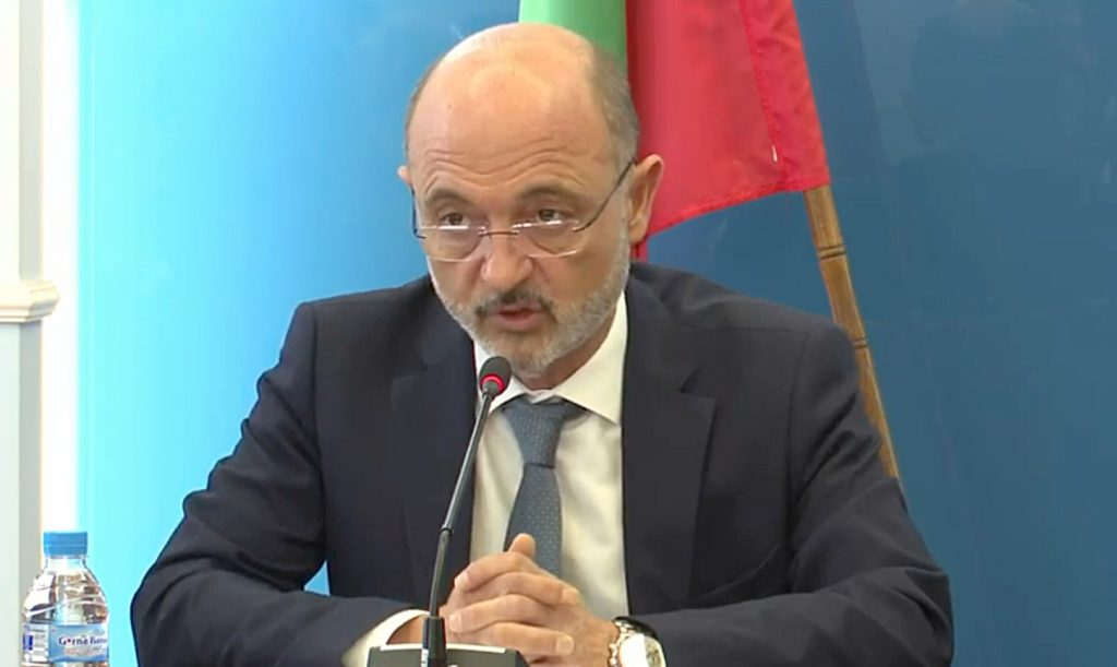 Здравният министър очаква утре обобщени данни от проверките за липсващи лекарства 4 Министерство на здравеопазването Асен Меджидиев