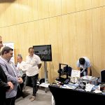 проф. Ангелов откри изложение за роботи в София