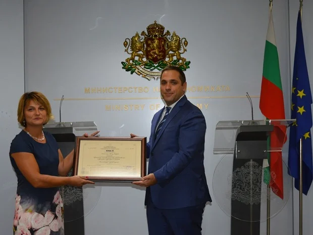 Цветелина Стоянова - представител на инвеститора клас „А“ – „Сиентиа“ АД