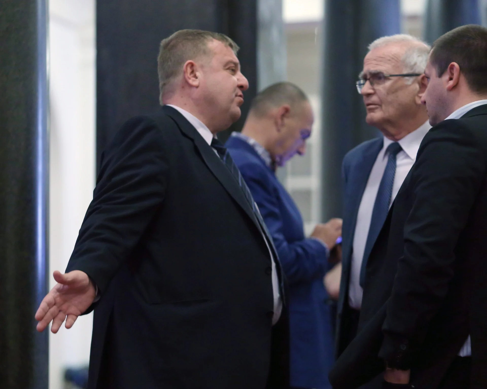 Парламент Красимир Каракачанов
