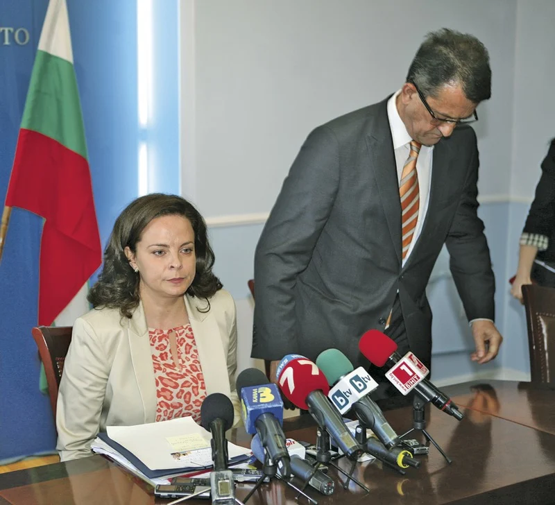 Таня Андреева оряза щатовете в здравното министерство.