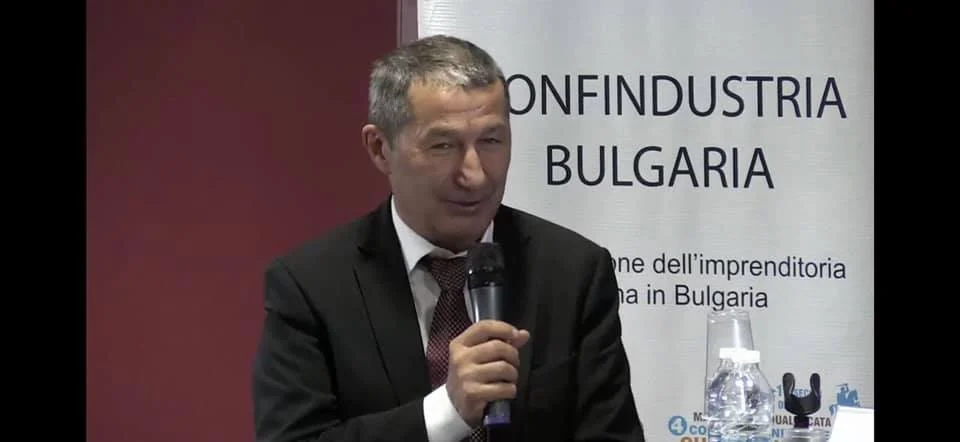 Владимир Каролев