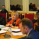 Парламент комисия по ревизията изправи се бг мутри вън мая Манолова