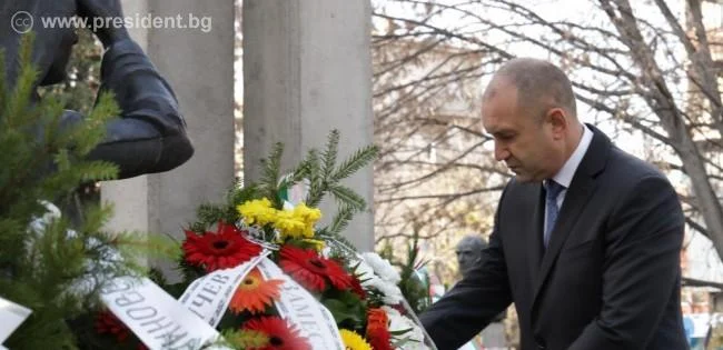 Румен Радев ВМА