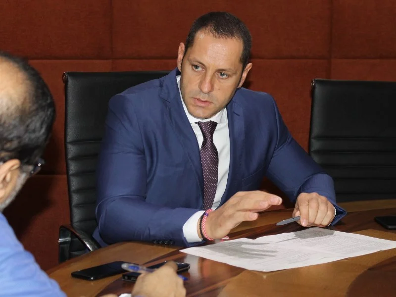 александър манолев