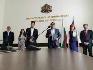 Пресконференция на министерството на финансите