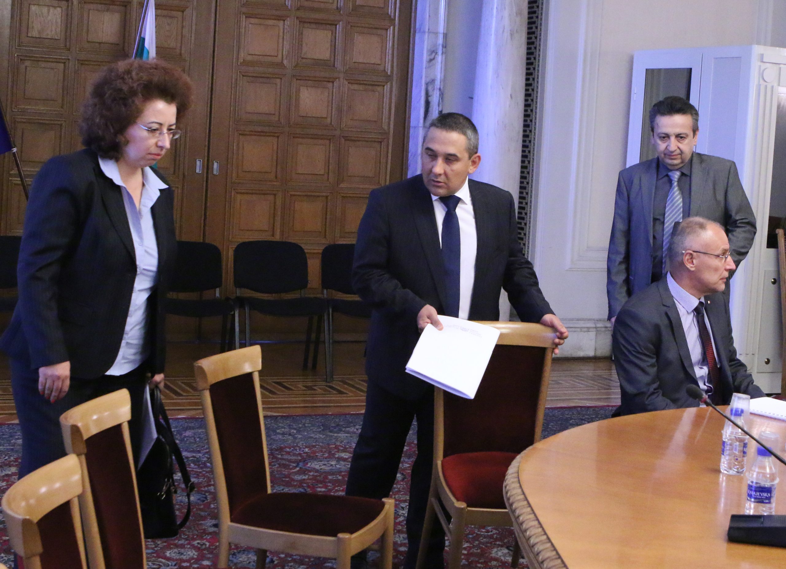 Парламент Комисия по бюджет и финанси Изслушване на кандидатите за подуправители на БНБ Нина Стоянова Димитър Костов Калин Христов Димитър Радев - управител на БНБ