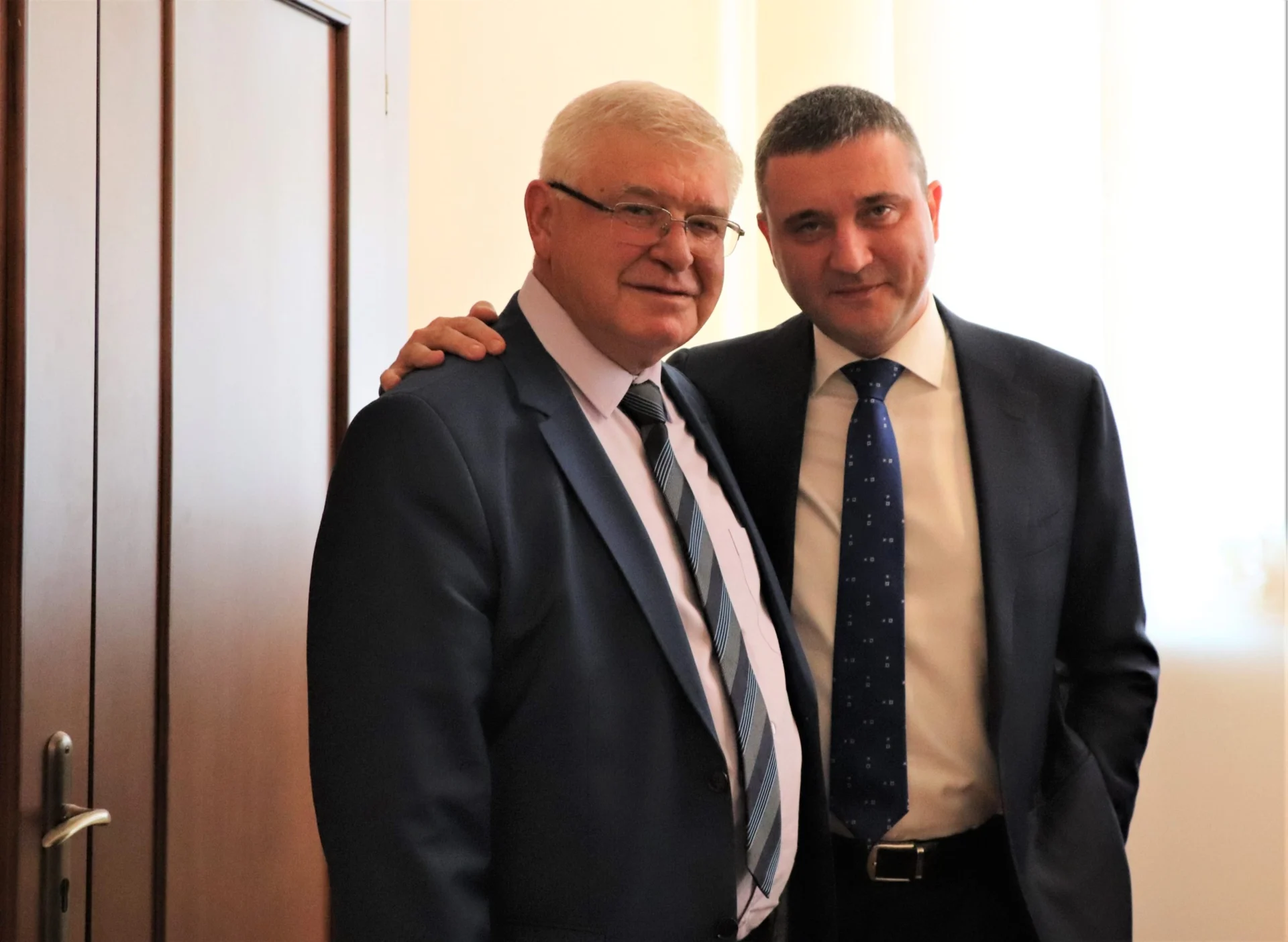 Министърът на финансите Кирил Ананиев прие поста от предшественика си Владислав Горанов.