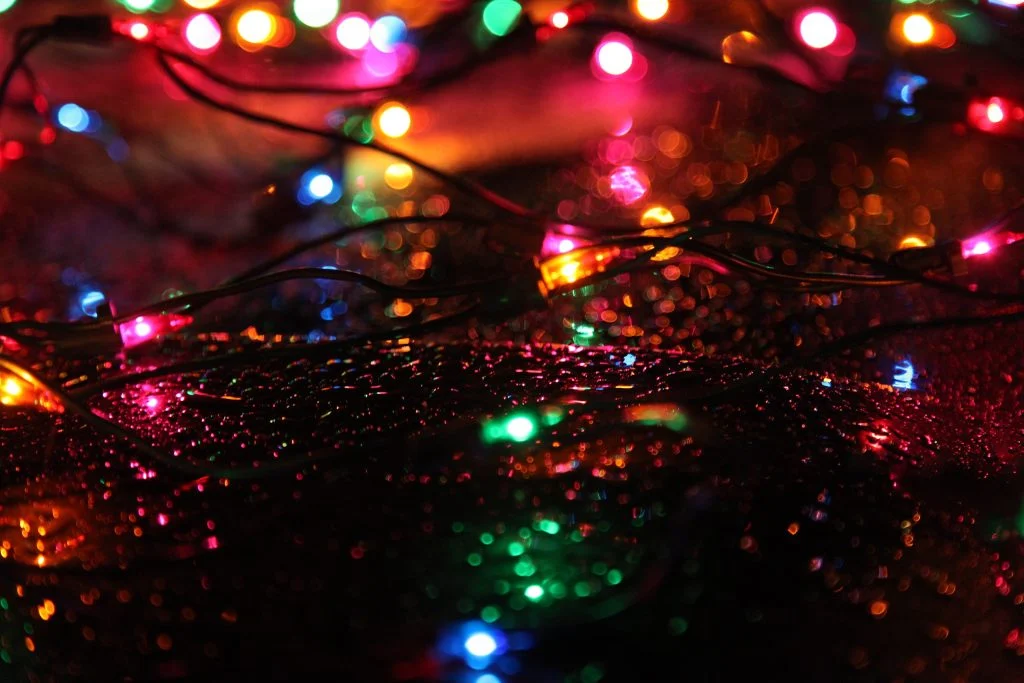 2560px Christmas lights rain 1024x683.jpg.wpt4 1765185 9b09f2ce21 5