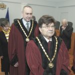 Кон­с­ти­ту­ци­он­ни­те съ­дии не ви­дя­ха ни­що не­ред­но в об­ла­га­не­то на аван­со­во пла­те­ни­те лих­ви по де­по­зи­ти­те на граж­да­ни.