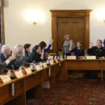 На първо четене в комисия: гъвкаво работно време за родителите на деца до 12 г. през лятото