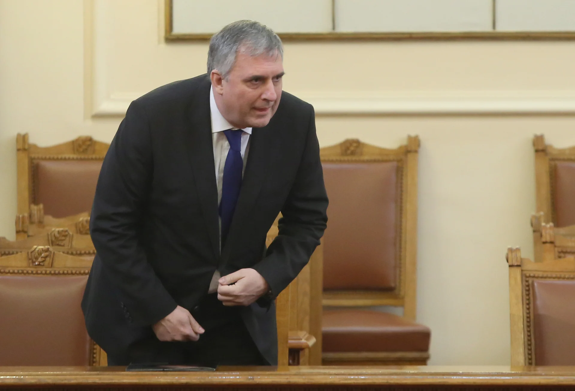 Парламент Ивайло Калфин