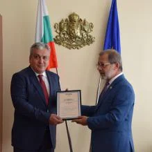 досегашният председател на Националния статистически институт Сергей Цветарски предаде поста на новоизбрания ръководител на българската статистика доц. д-р Атанас Атанасов.