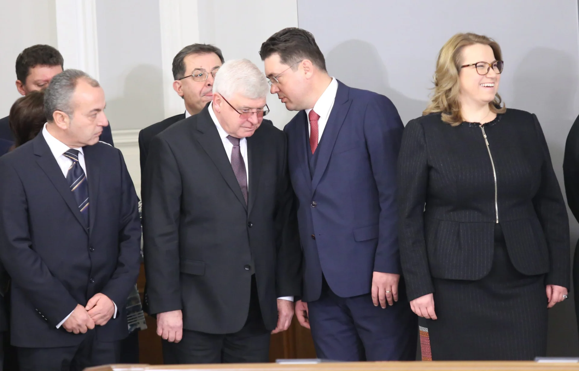 Министерски съвет - смяна на министри