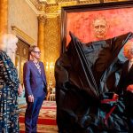 Първият портрет на крал Чарлз след коронацията му се оказва разделителен