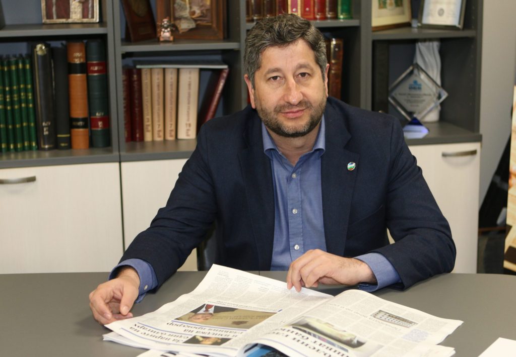 Х. Иванов: Радев прави едно и също с един и същи резултат 5 Христо Иванов