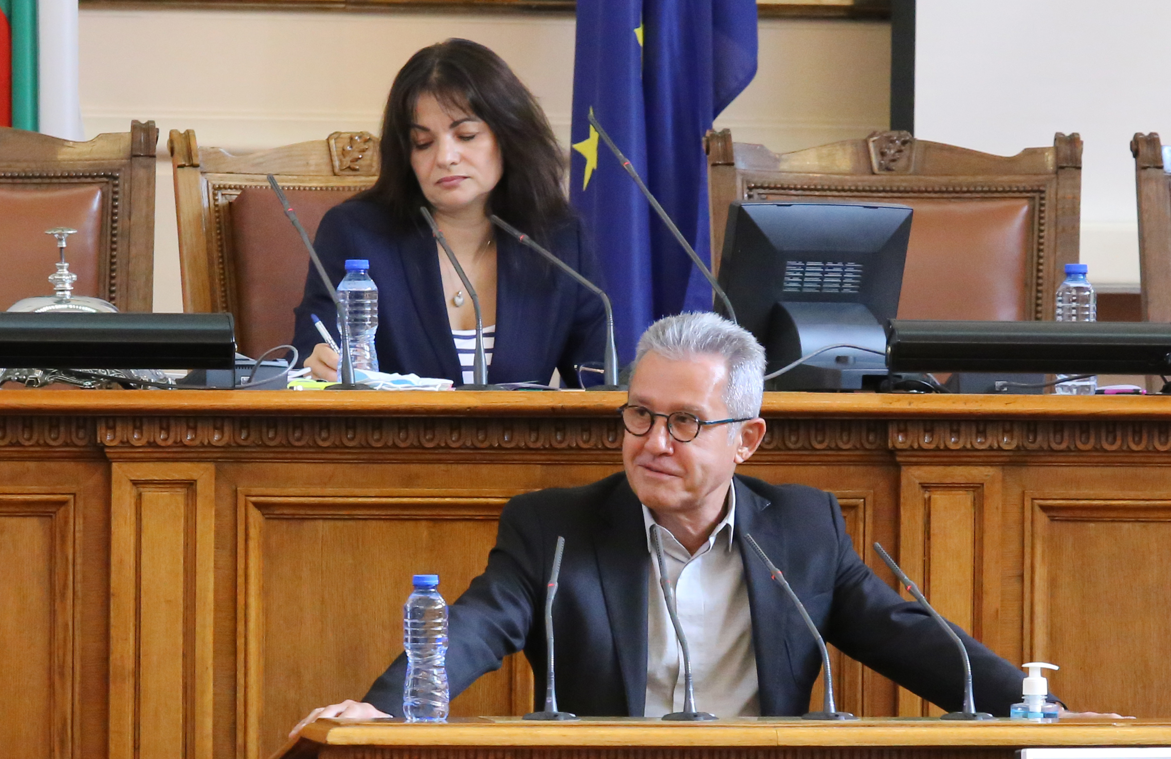 Парламент Йордан Цонев