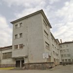 Голяма част от държавните и общинските школа "плачат" за нови фасади.