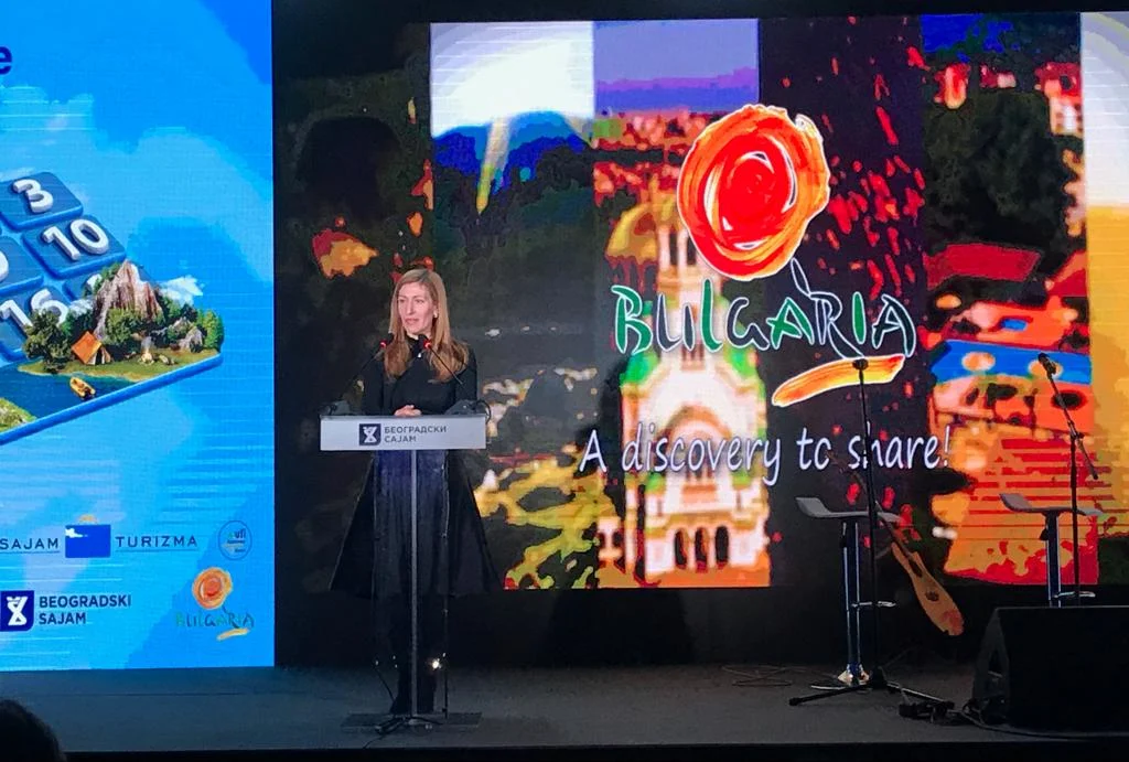 николина ангелкова