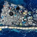 пластмасови отпадъци море тихи океан боян слат
