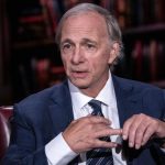 Bridgewater оряза 7% от персонала си, за да остане "елегантен" и гъвкав