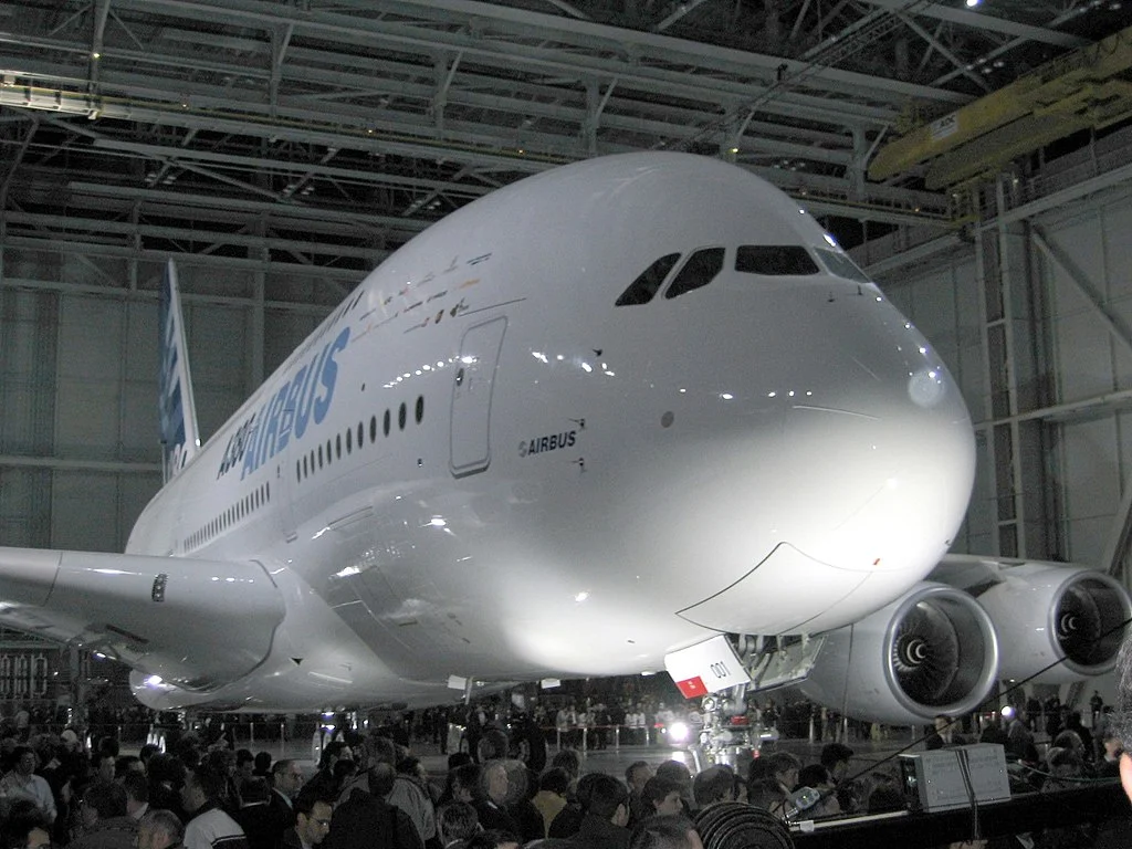 Cathay Pacific отменя десетки полети заради проблем с двигателите на Airbus A350