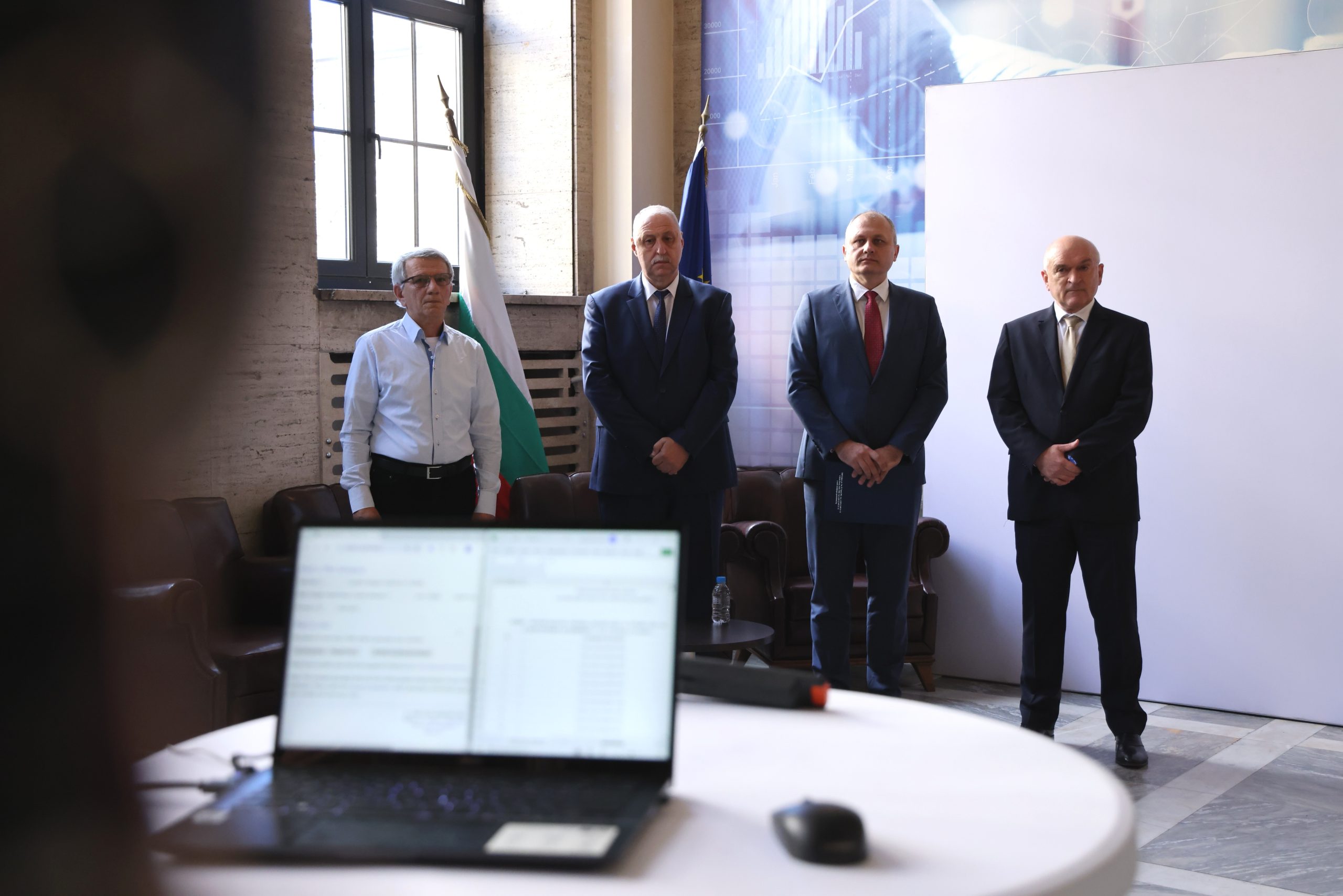 Осигуряваме максимална прозрачност при подготовката на изборите, увери Главчев