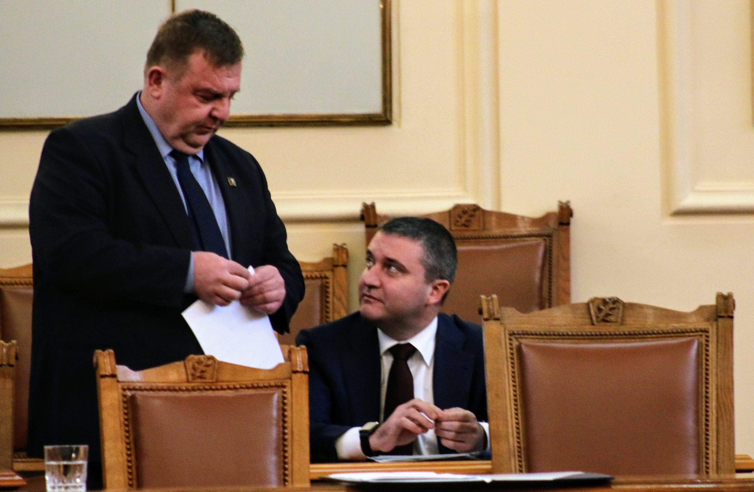 Парламент контрол Красимир Каракачанов Владислав Горанов
