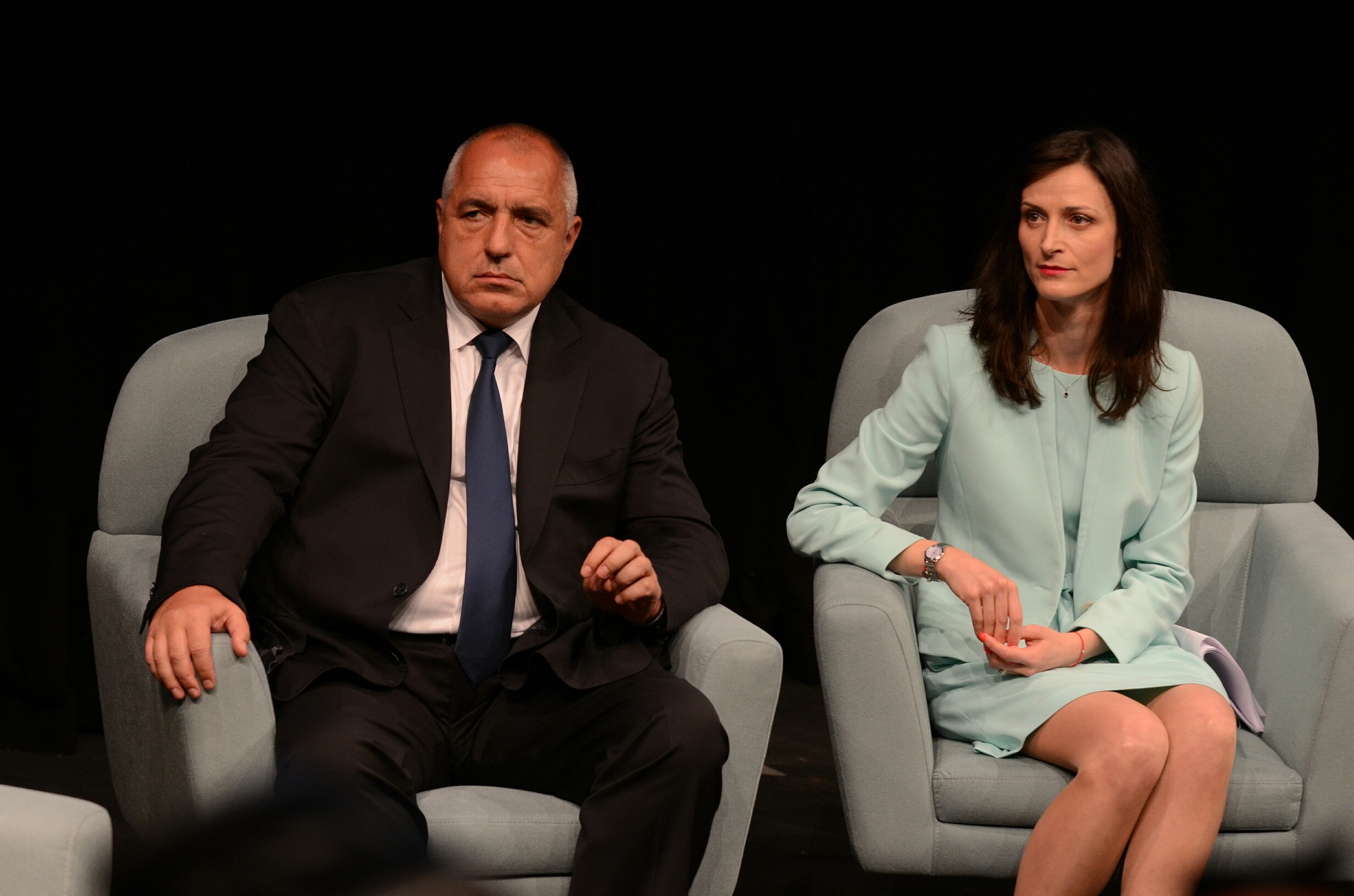 19 . 04. НДКМария Габриел и министър-председателят на България Бойко Борисов ще откриха в столицата международна конференция под надслов "Формиране на дигиталното бъдеще на Европа