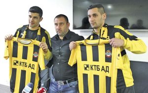 "Канарчетата" доведоха в Пловдив силен румънски тандем.