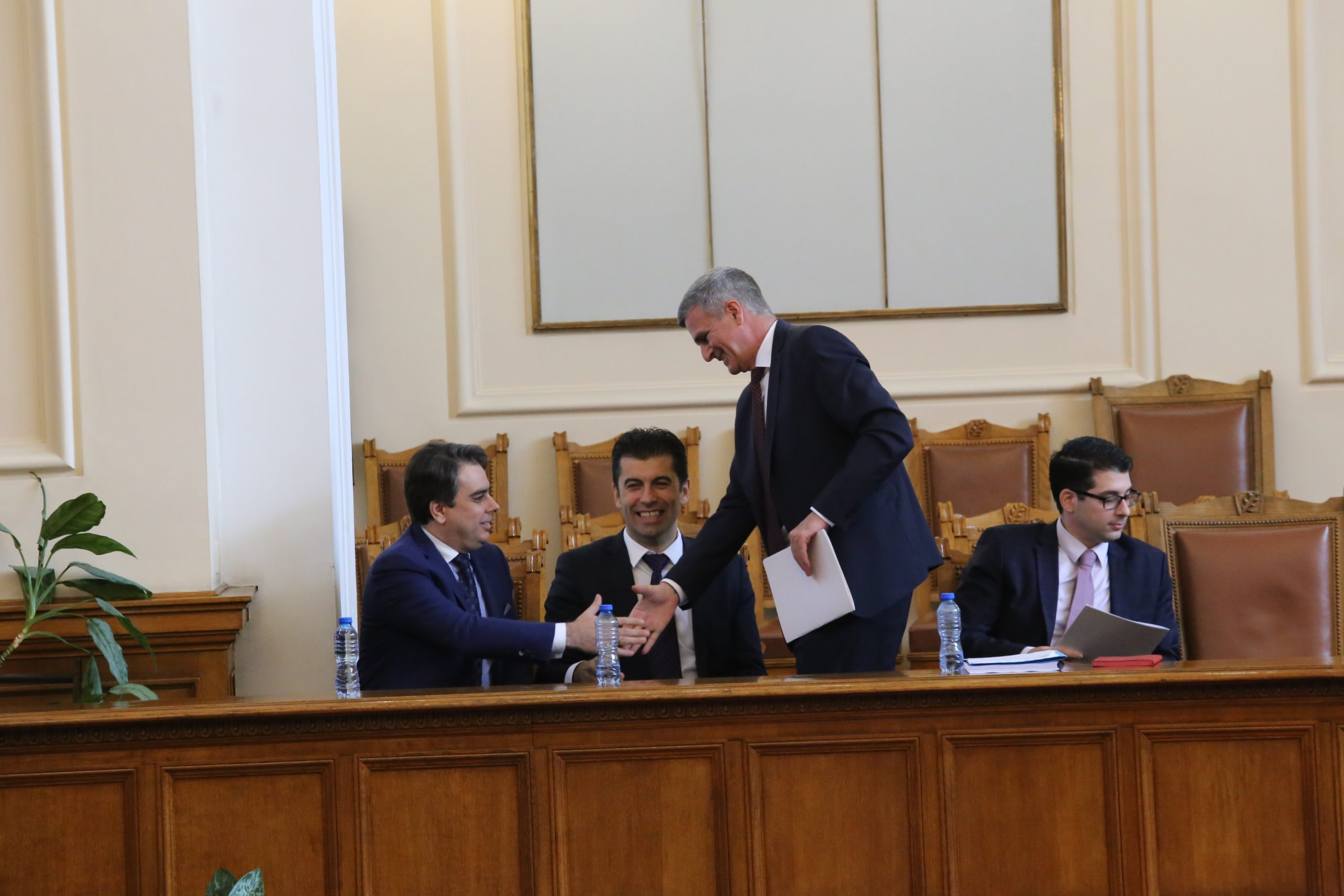 Парламент Асен Василев