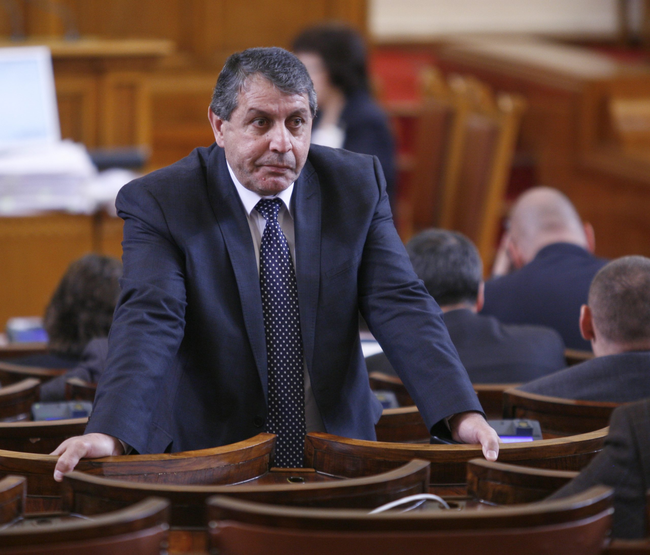 Парламент бат Сали
