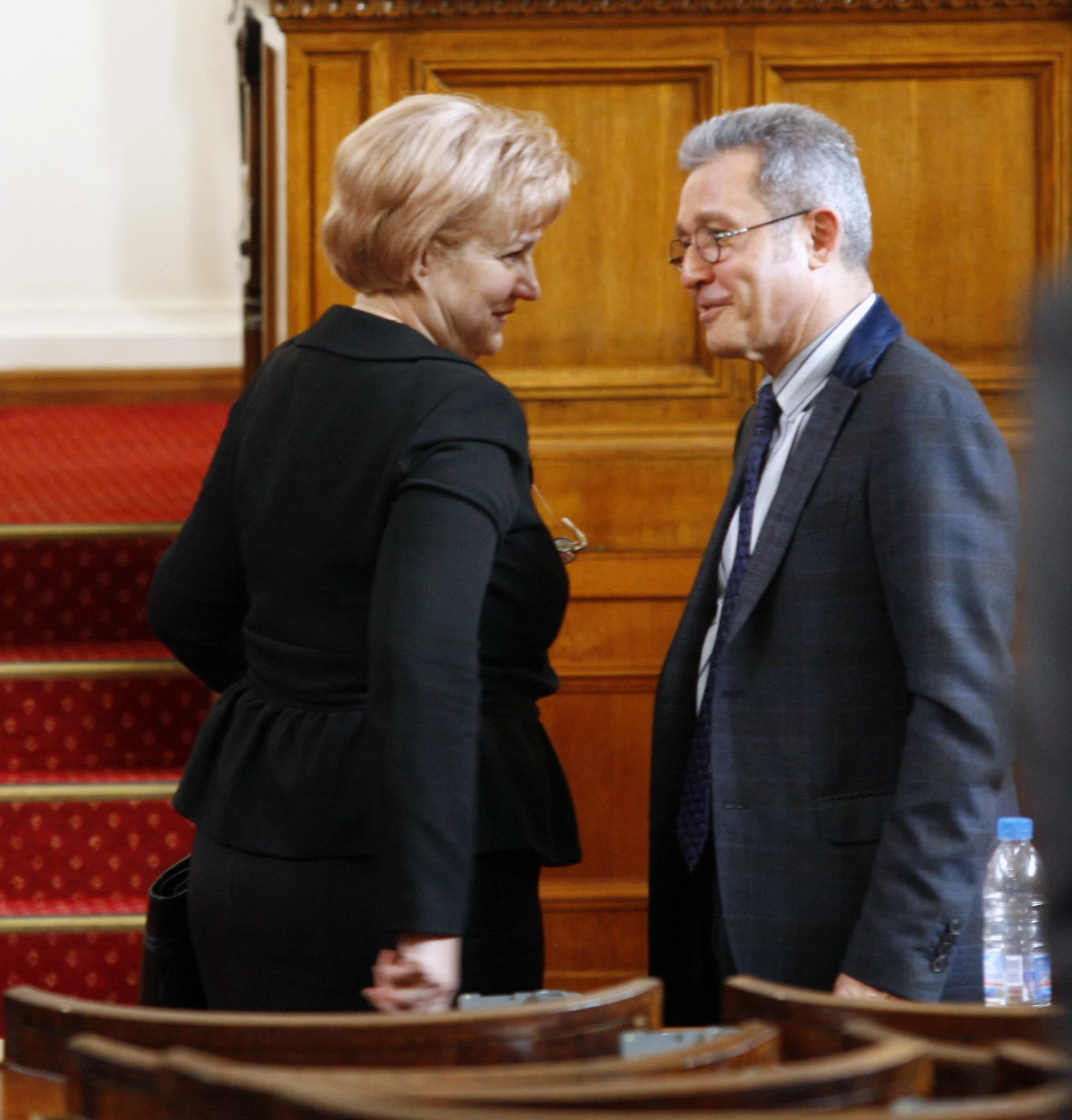 Парламентът създаде временна комисия за проучване на пенсионните Менда Стоянова  Йордан Цонев