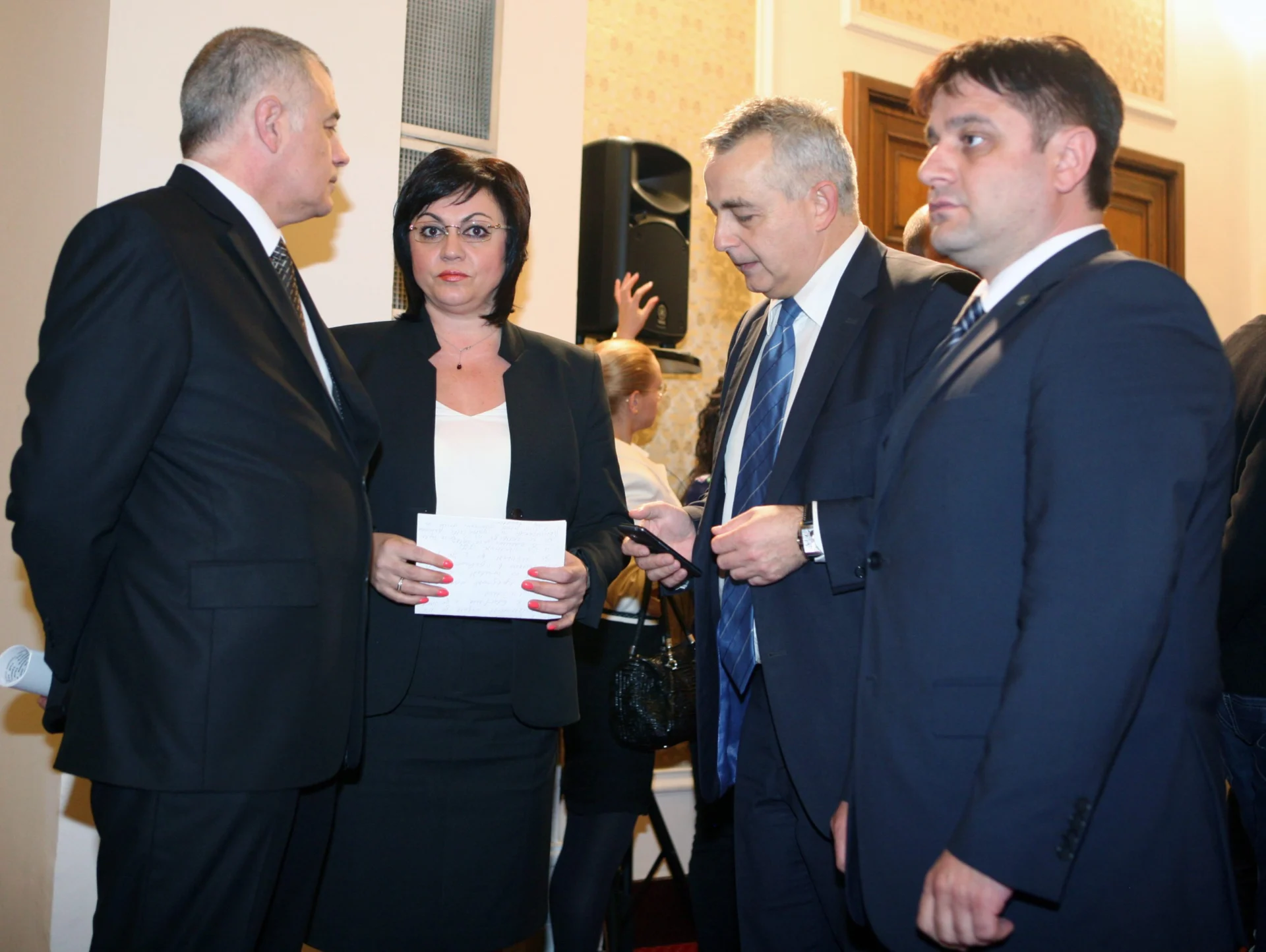 Парламент актуализиране на бюджета Корнелия Нинова - БСП