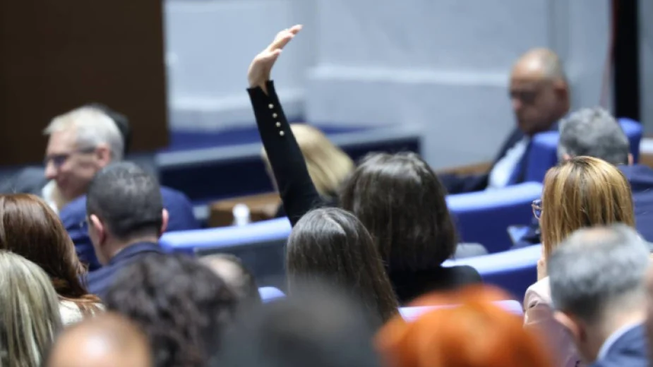 Висшия съдебен съвет, нов дълг, Парламентът прие промени в Закона за климата: Нови квоти, социален фонд и цел за неутралност до 2050 година