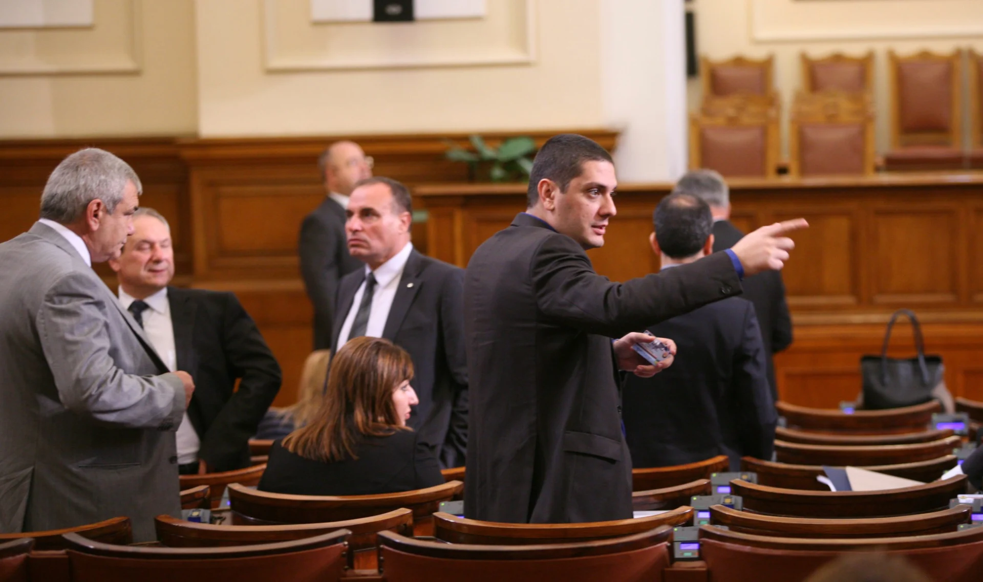 Парламент депутати