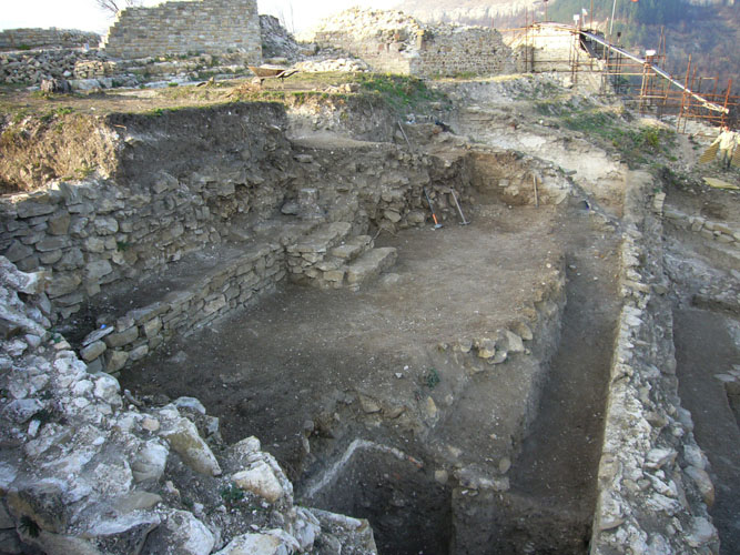 Крепостта Трапезица