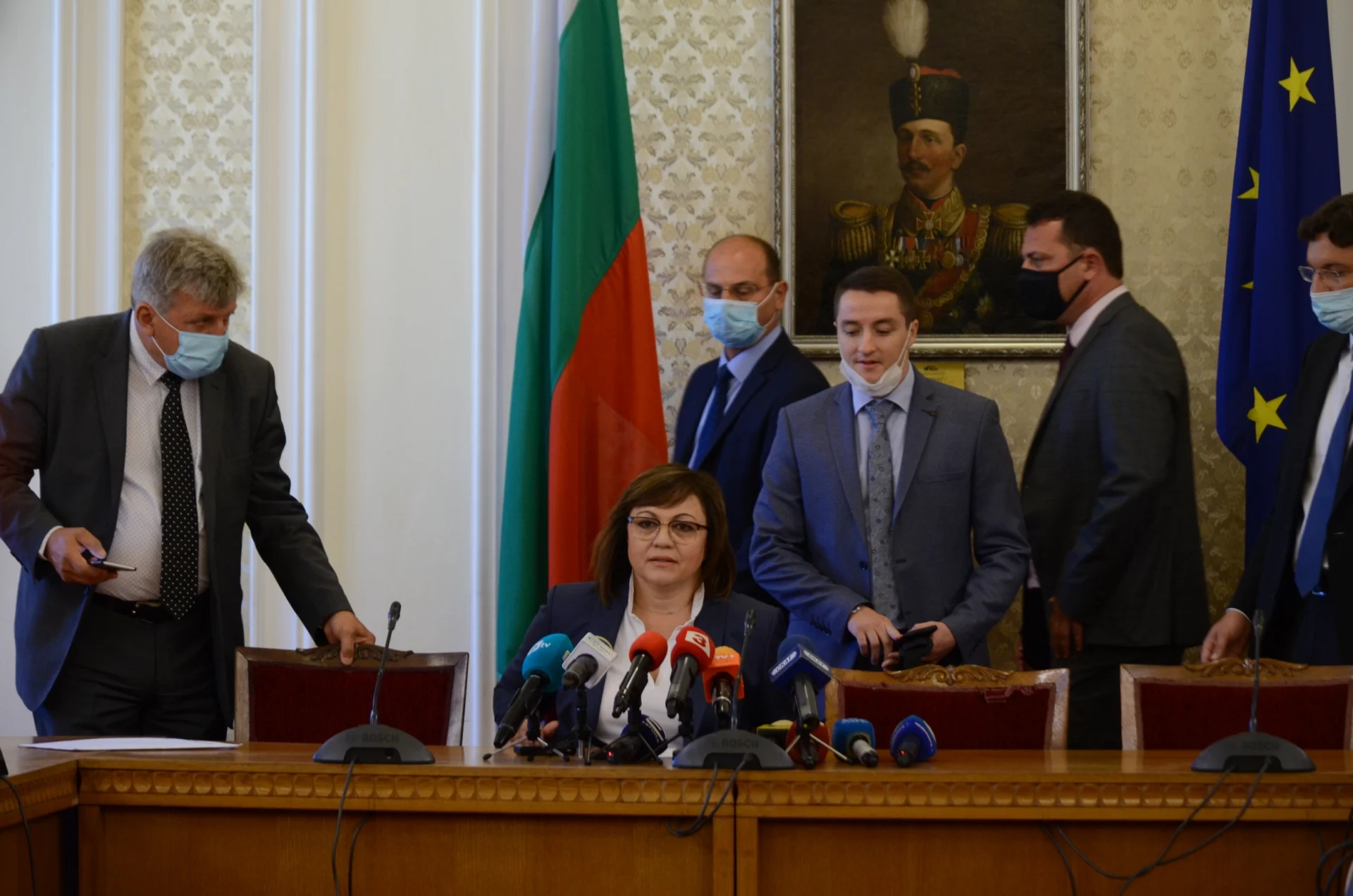 Парламент Корнелия Нинова БСП