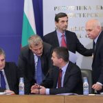 Министерски съвет се проведе заседание на Националния съвет за тристранно сътрудничество Бюджет 2016 Ивайло Калфин Петър Москов Владислав Горанов Димитър Манолов