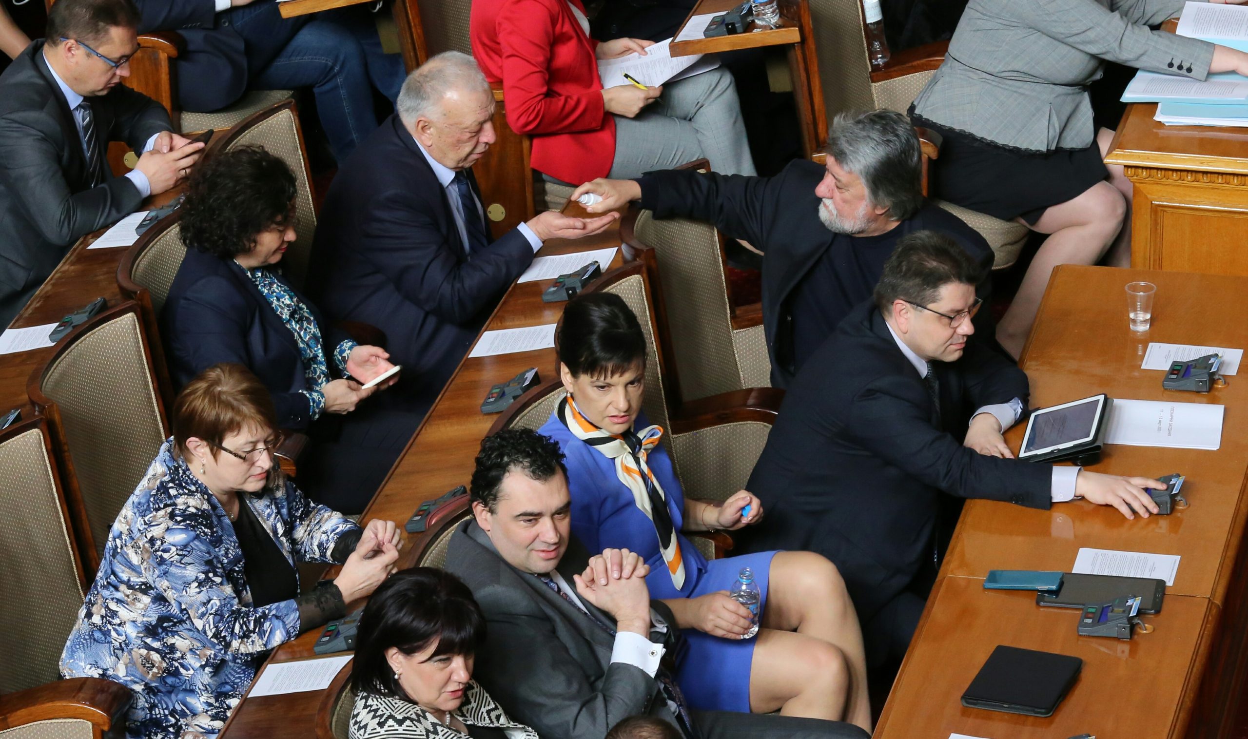 Парламент Вежди Рашидов