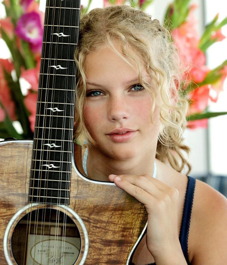 Ранен диск на Тейлър Суифт e продаден за 12 500 долара на търг