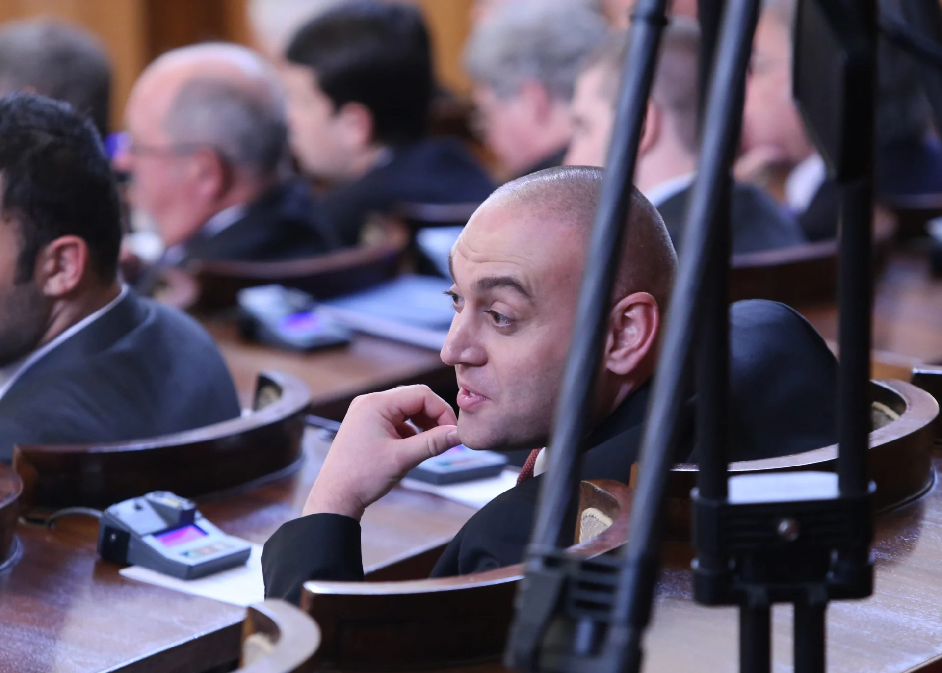 Парламент Хюсеин Хафъзов