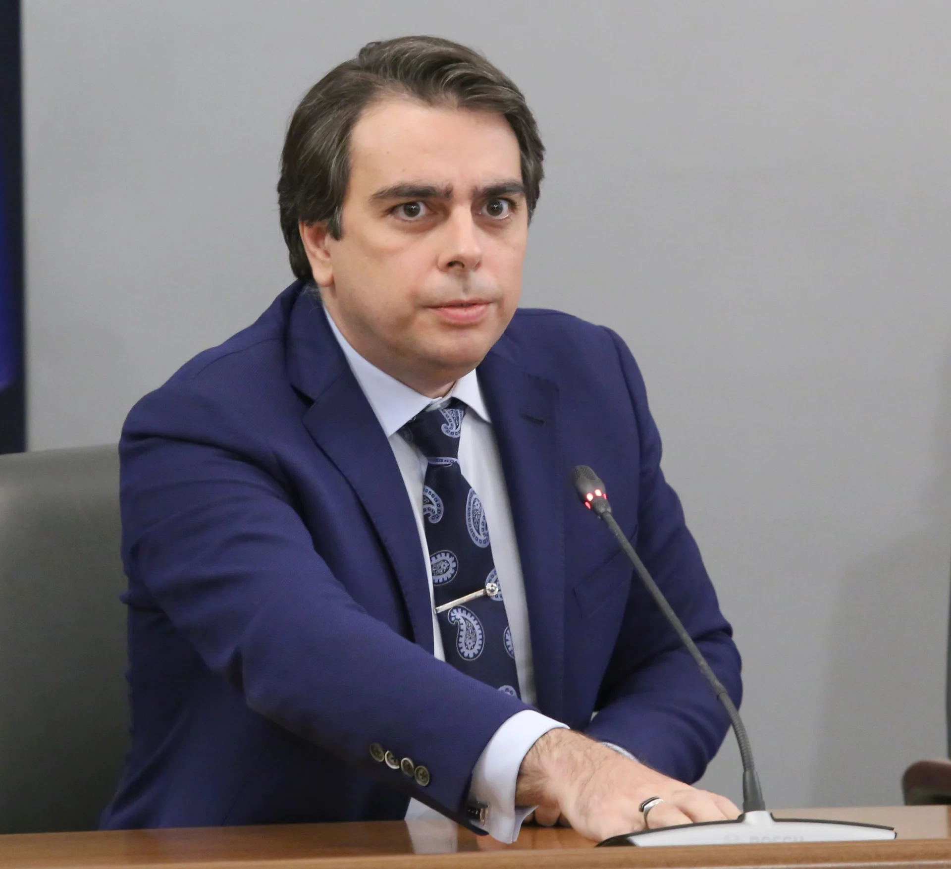 Асен Василев