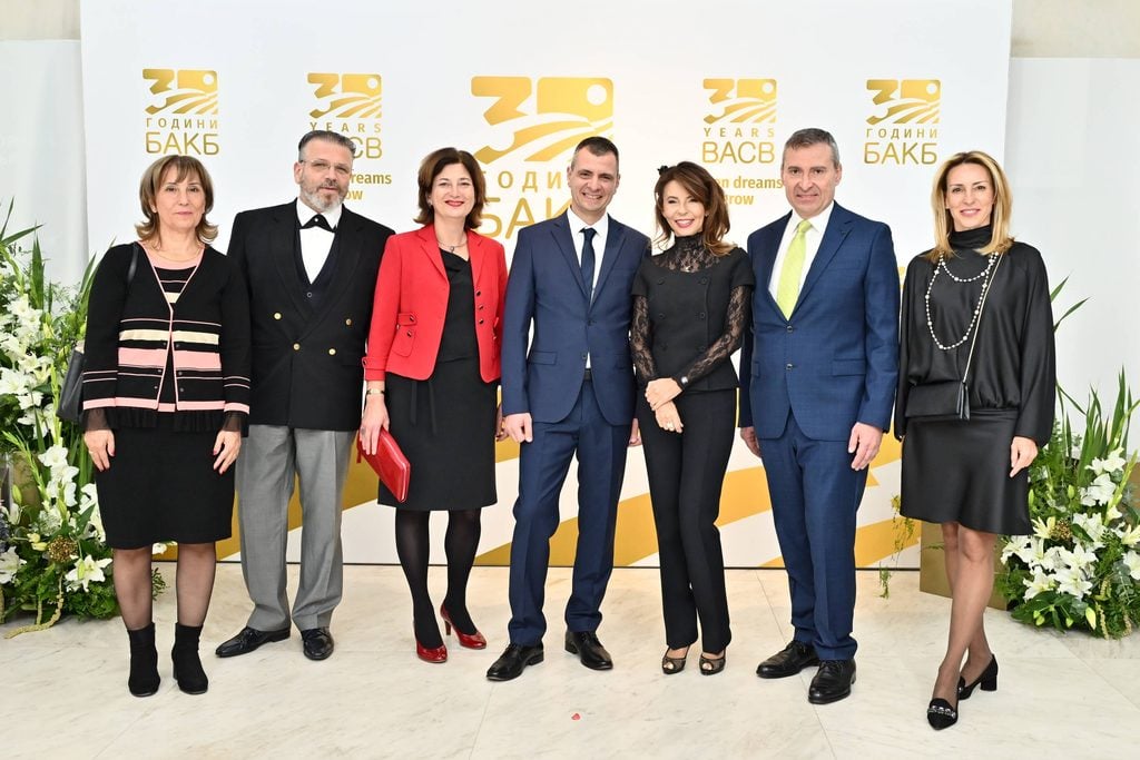 30 godini bakb 1
