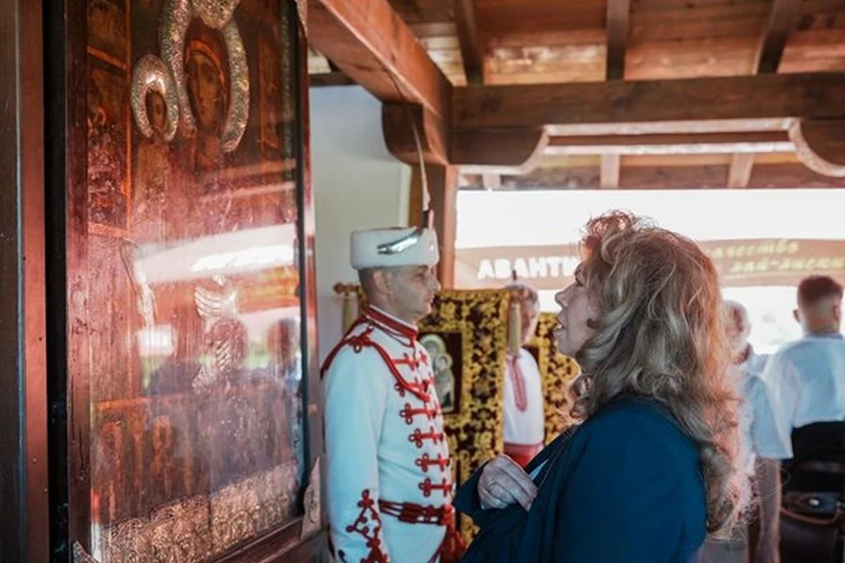 Президентът Йотова оцени мисията на иконографите на 21-вия иконографски събор в Бачковския манастир